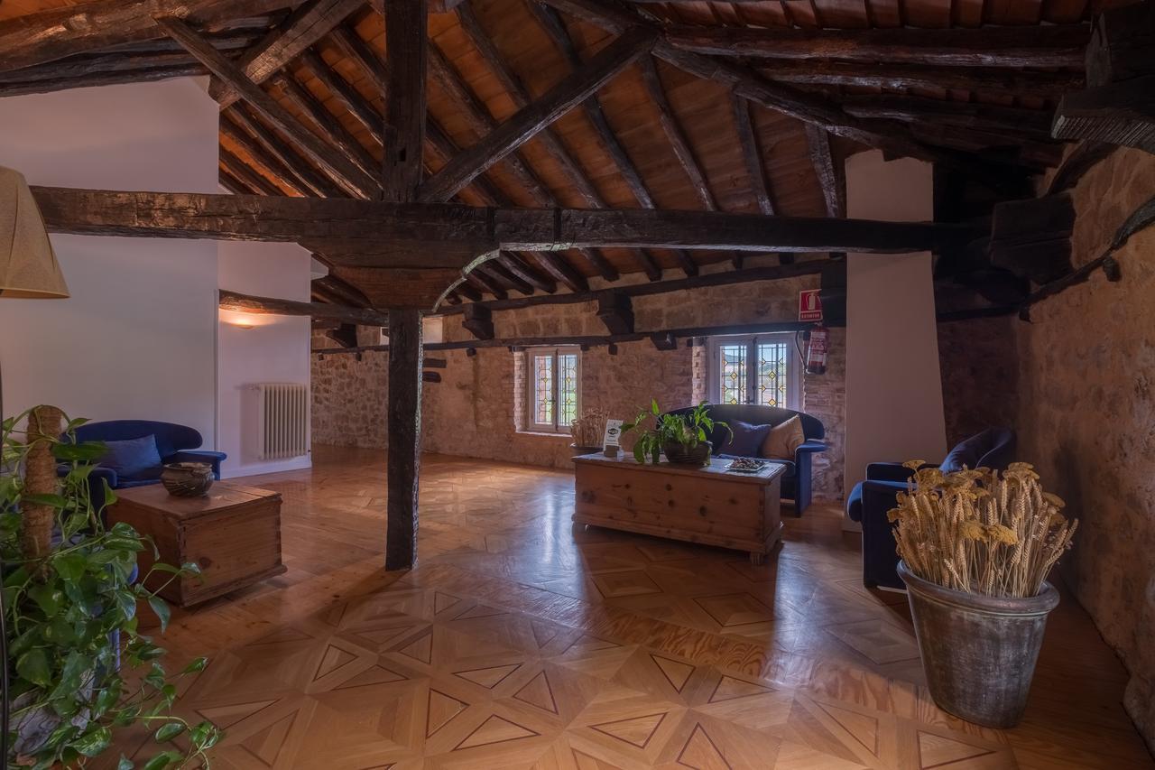 Hotel Posada Santa Maria La Real Aguilar de Campóo Kültér fotó