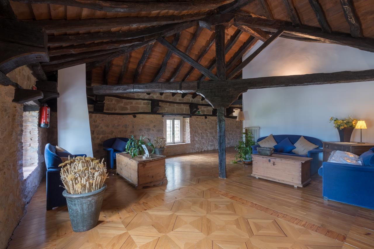 Hotel Posada Santa Maria La Real Aguilar de Campóo Kültér fotó